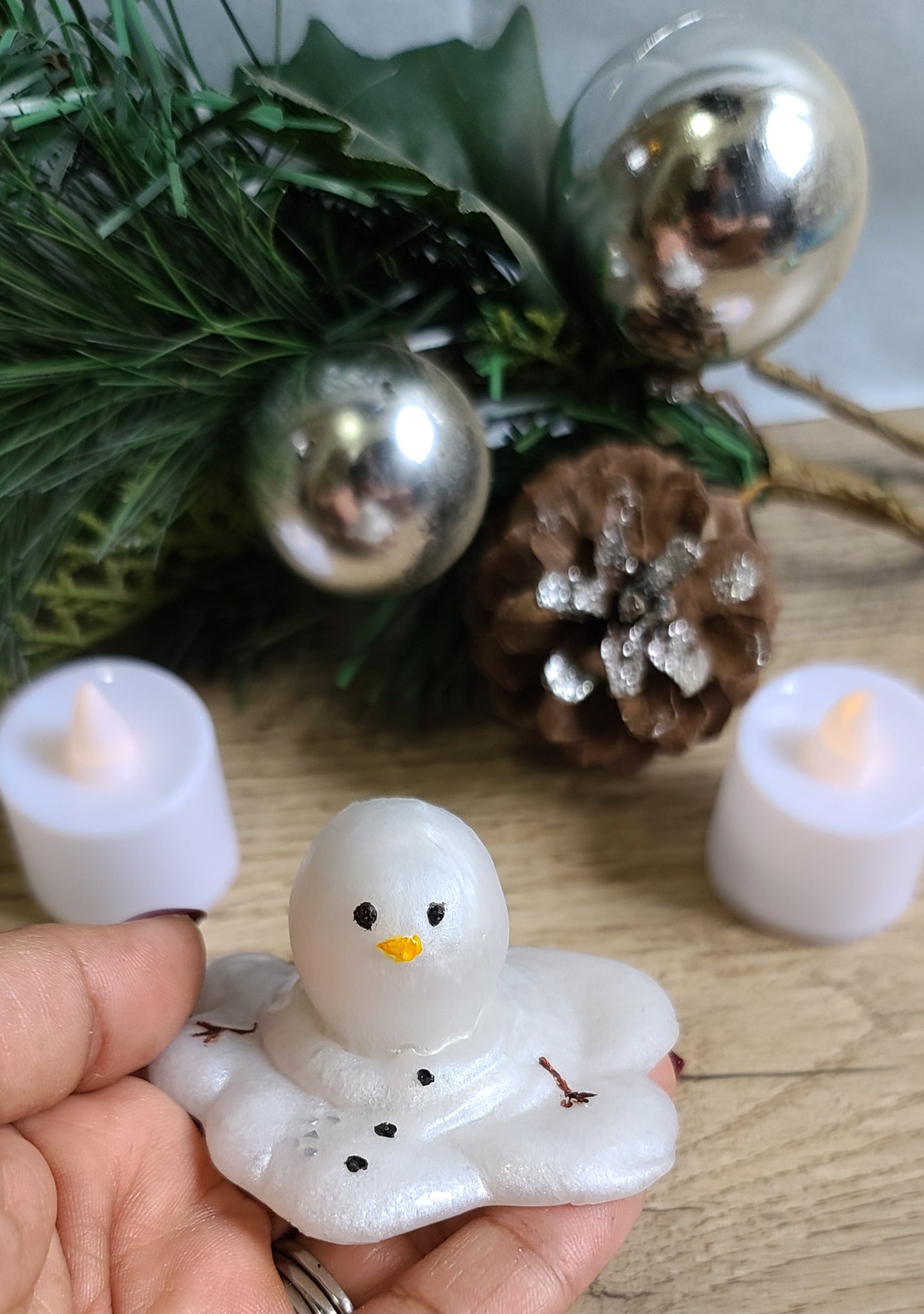 Melting Snowman Cover minder